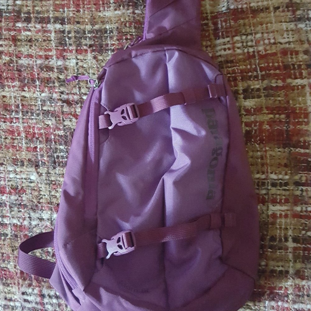 Patagonia Atom Sling 8L....